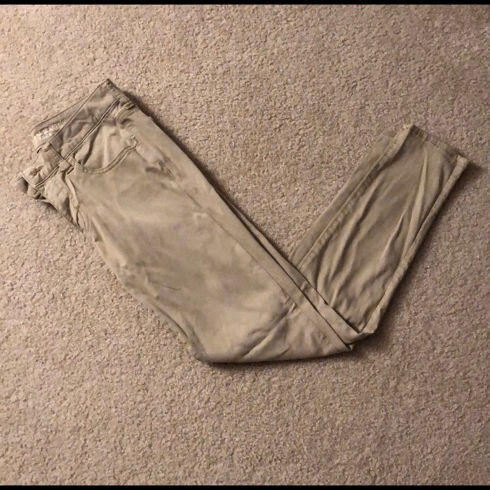 Women’s khaki’s (2 pairs available)